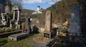 hrbitov Karlstejn